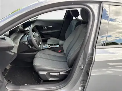 Photo 20 Peugeot 208  Hybrid 110 e-DCS6