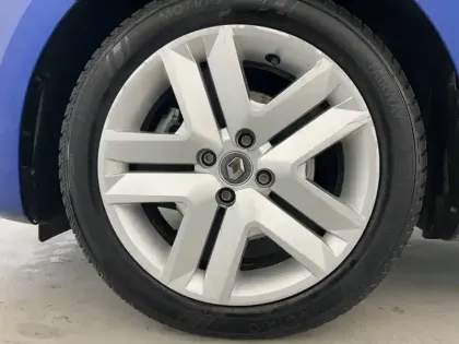 Photo 18 Renault Clio  Blue dCi 100 - 21N