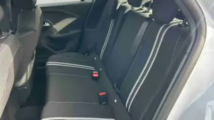 Photo 20 Opel Corsa  1.2 Turbo Hybrid 110 ch e-DCT6