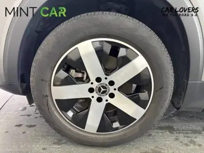 Photo 8 Mercedes GLB  200 d 8G-DCT