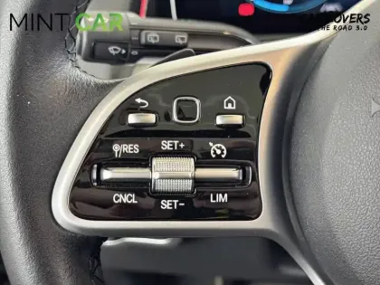 Photo 15 Mercedes GLB  200 d 8G-DCT