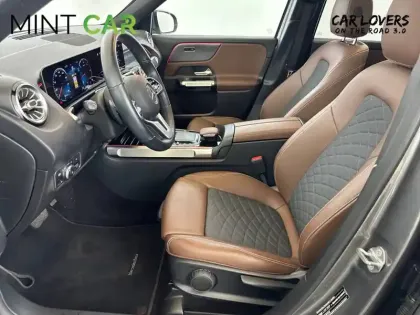 Photo 17 Mercedes GLB  200 d 8G-DCT