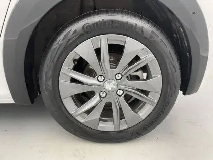 Photo 79 Peugeot 208  Electrique 50 kWh 136ch