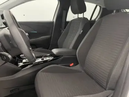 Photo 13 Peugeot 208  Electrique 50 kWh 136ch