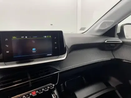 Photo 91 Peugeot 208  Electrique 50 kWh 136ch