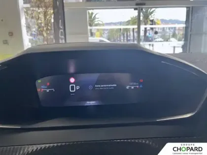 Photo 16 Peugeot 2008  PureTech 130 S&S EAT8