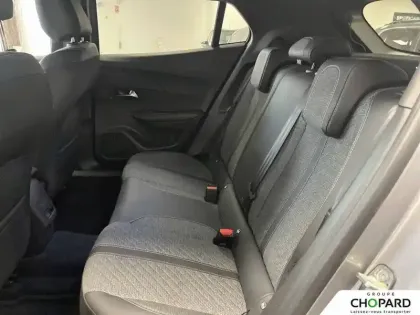 Photo 10 Peugeot 2008  PureTech 130 S&S EAT8