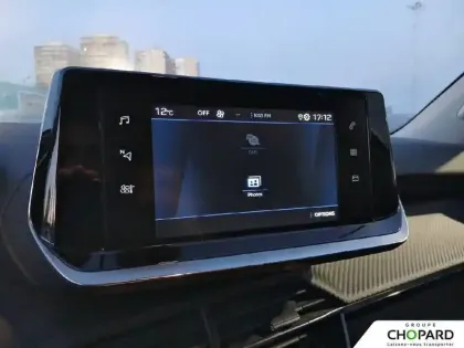 Photo 12 Peugeot 2008  PureTech 130 S&S BVM6