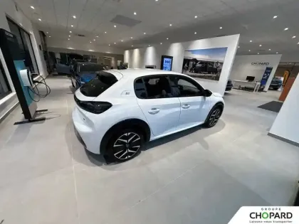 Photo 25 Peugeot 208  Electrique 50 kWh 136ch
