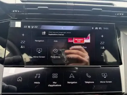 Photo 13 Peugeot 308  Hybrid 145 e-DCS6