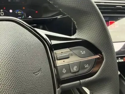 Photo 18 Peugeot 308  Hybrid 145 e-DCS6