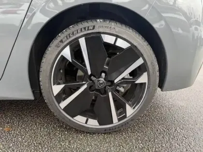 Photo 10 Peugeot 308  Hybrid 145 e-DCS6