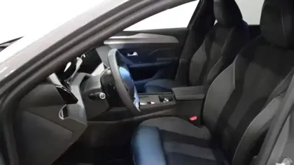 Photo 26 Peugeot 308  Hybrid 145 e-DCS6