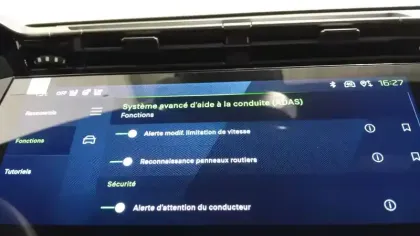 Photo 31 Peugeot 308  Hybrid 145 e-DCS6