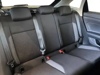 Photo 8 Volkswagen Taigo  1.0 TSI 116 DSG7