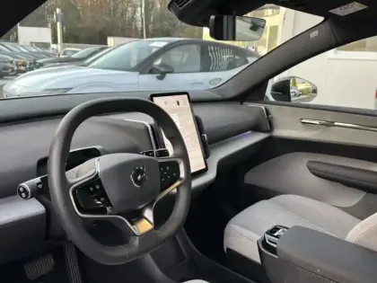 Photo 14 Volvo Ex30  Single Extended Range 272 ch 1EDT