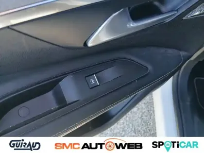 Photo 33 Peugeot 3008  Hybrid 225 e-EAT8