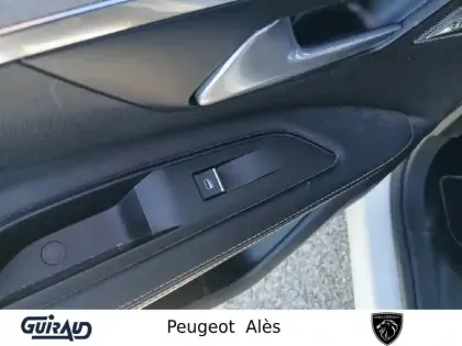 Photo 12 Peugeot 3008  Hybrid 225 e-EAT8