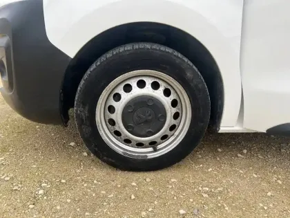 Photo 10 Peugeot Expert  FGN TOLE STANDARD 2.0  BLUEHDI 120 S&S BVM6