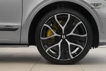 Photo 6 Bentley Bentayga  V8 4.0 650 ch BVA