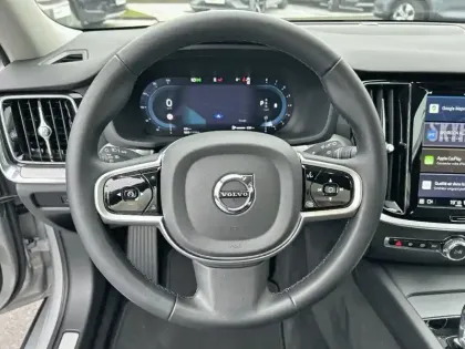 Photo 9 Volvo V60  B4 197 ch DCT7