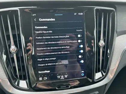 Photo 26 Volvo V60  B4 197 ch DCT7