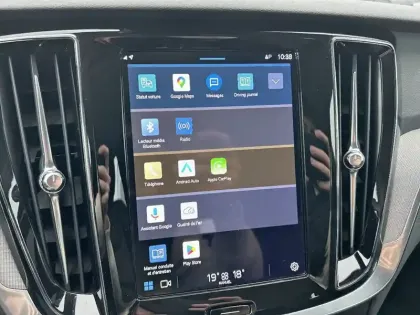 Photo 23 Volvo V60  B4 197 ch DCT7