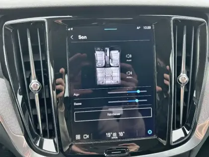 Photo 25 Volvo V60  B4 197 ch DCT7