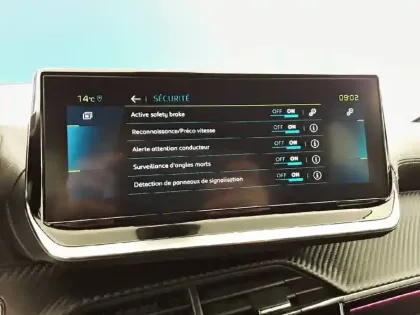 Photo 45 Peugeot 208  Electrique 50 kWh 136ch