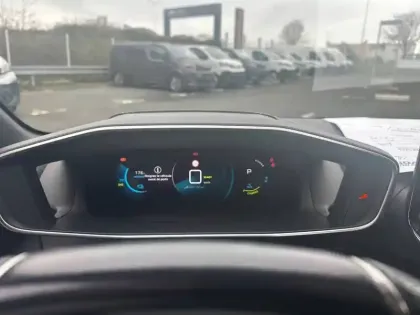 Photo 9 Peugeot 208  Electrique 50 kWh 136ch