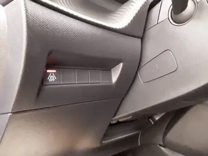 Photo 42 Peugeot 208  Electrique 50 kWh 136ch