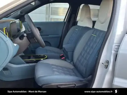 Photo 53 Fiat Grande Panda  T-Gen 3 1.2 Hybrid Turbo 110 ch eDCT6