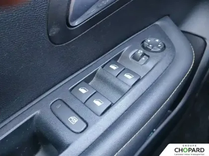 Photo 33 Peugeot 208 Gén. II Ph1 NG Roadtrip 5