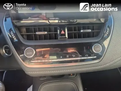 Photo 13 Toyota Corolla  Touring Sports Hybride 140ch