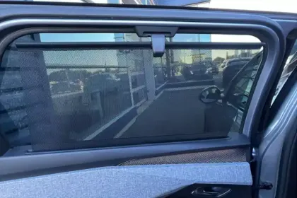 Photo 29 Peugeot 5008  Electrique 325 ch 4x4 73 kWh