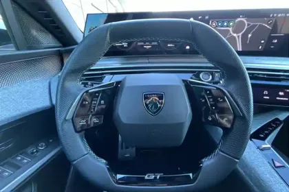 Photo 20 Peugeot 5008  Electrique 325 ch 4x4 73 kWh