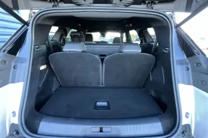 Photo 12 Peugeot 5008  Electrique 325 ch 4x4 73 kWh