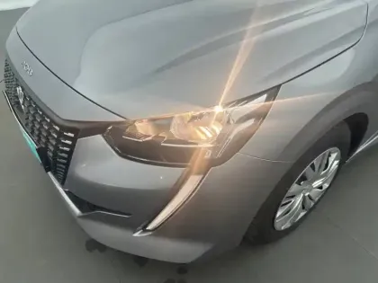 Photo 15 Peugeot 208  BlueHDi 100 S&S BVM6