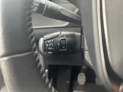 Photo 19 Peugeot 208  BlueHDi 100 S&S BVM6