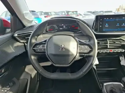 Photo 8 Peugeot 208  BlueHDi 100 S&S BVM6