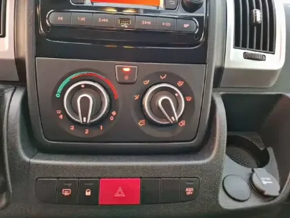 Photo 55 Peugeot Boxer  TOLE 3.0 T L2H2 BLUEHDI 120 S&S BVM6