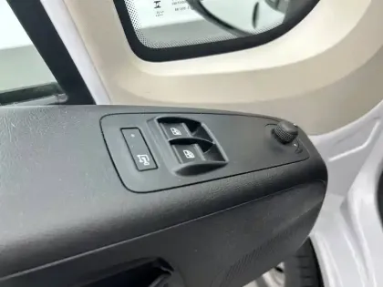 Photo 77 Peugeot Boxer  TOLE 3.0 T L2H2 BLUEHDI 120 S&S BVM6