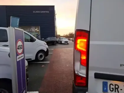 Photo 46 Peugeot Boxer  TOLE 3.0 T L2H2 BLUEHDI 120 S&S BVM6