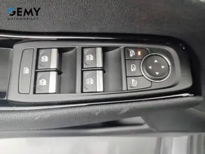 Photo 32 Renault Austral  E-Tech full hybrid 200 GSR2