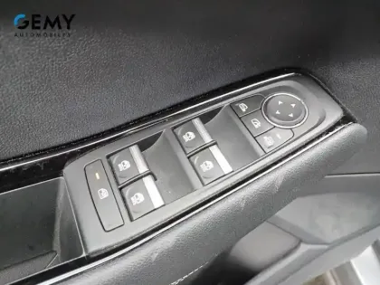 Photo 11 Renault Austral  E-Tech full hybrid 200 GSR2