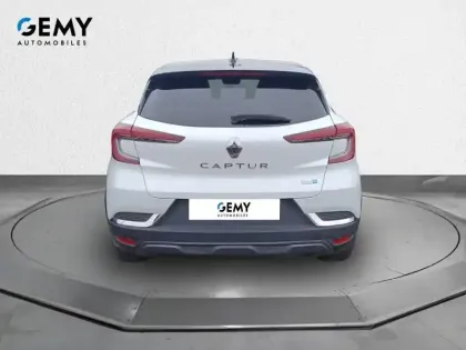 Photo 4 Renault Captur  E-Tech Plug-in 160