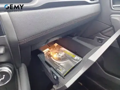 Photo 19 Renault Captur  E-Tech Plug-in 160