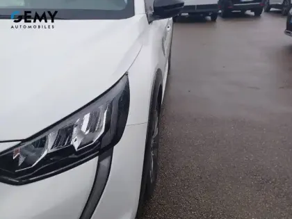 Photo 16 Peugeot 208  Electrique 50 kWh 136ch