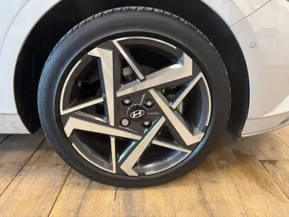 Photo 15 Hyundai I20  1.0 T-GDi 100 DCT-7 Hybrid 48V