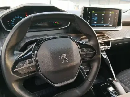 Photo 16 Peugeot 208  Electrique 50 kWh 136ch